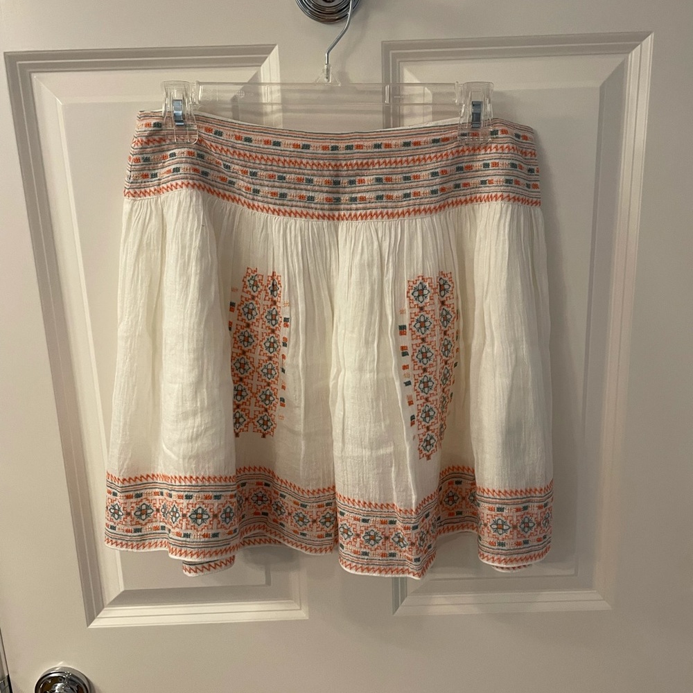 White embroidered Joie skirt